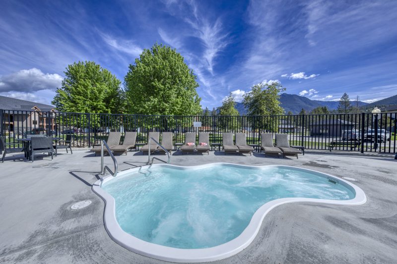 Bighorn Meadows Resort Hot Tub